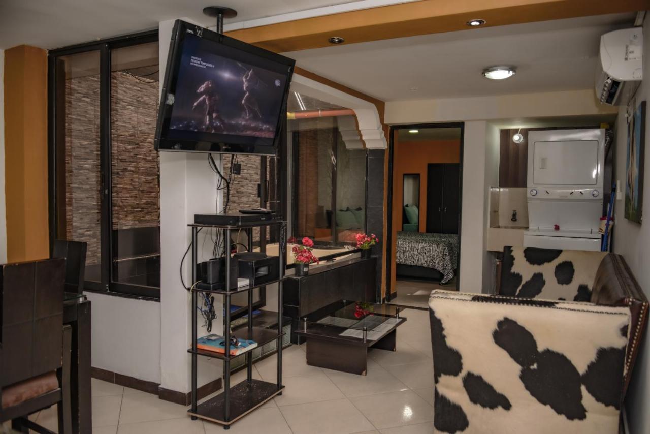 Calle 8 Suites Medellín Exteriör bild