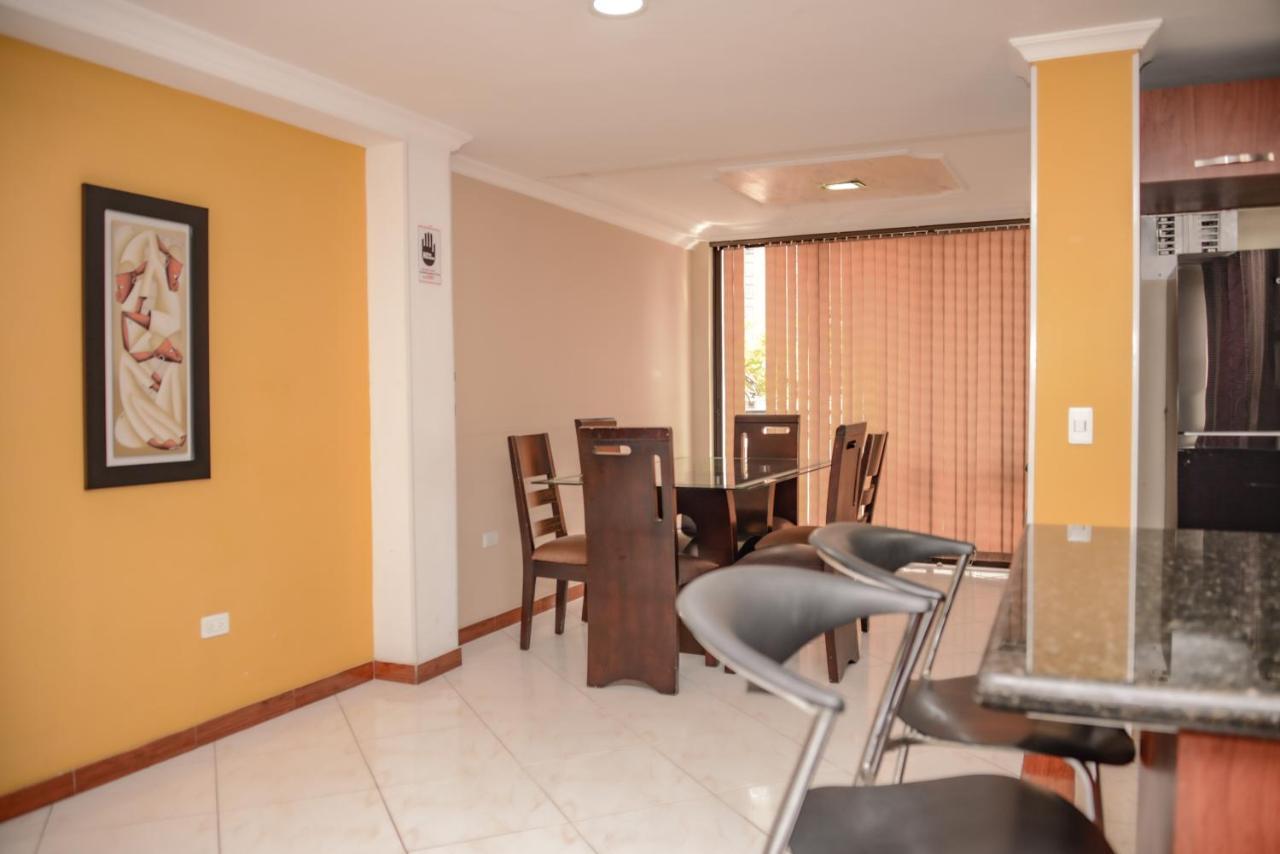 Calle 8 Suites Medellín Exteriör bild