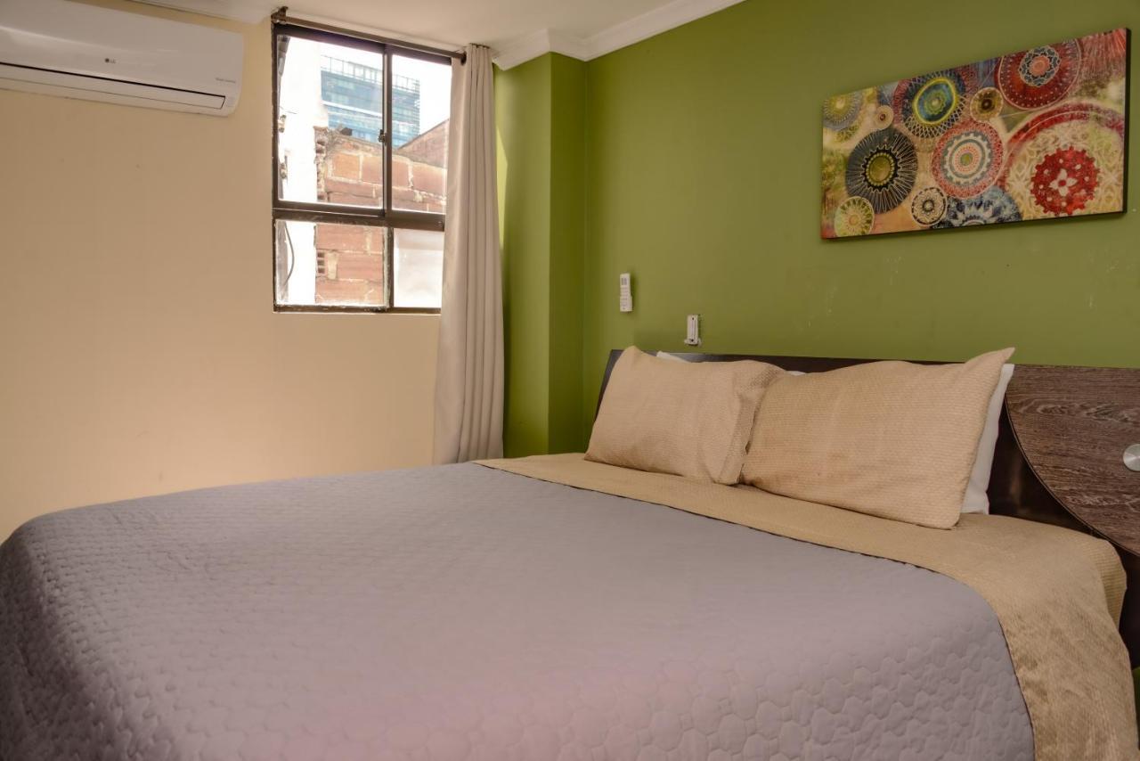 Calle 8 Suites Medellín Exteriör bild