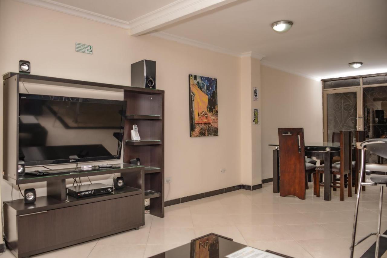 Calle 8 Suites Medellín Exteriör bild
